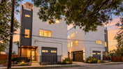 Twin Homes w/ 2 Rooftops! Sleeps 20