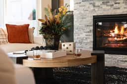 The Pinnacle: Designer 4BR, Rooftop Lounge + Garage - Image 5