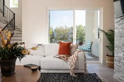 The Pinnacle: Designer 4BR, Rooftop Lounge + Garage - Image 4