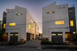 Sleeps 40! 4 Luxe Townhomes! Central Rice Military