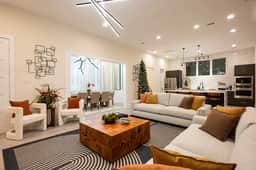Sleeps 40! 4 Luxe Homes Together | Rice Military - Image 3