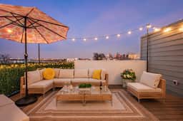 Twin Homes w/ 2 Rooftops! Sleeps 20 - Image 2