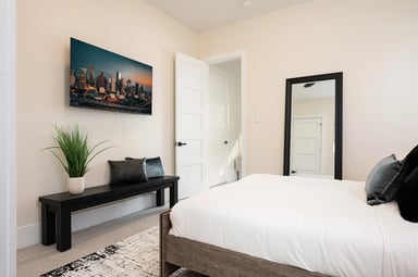 Bedroom 5 - King Ensuite