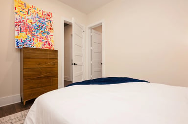 Bedroom 3 - Queen
