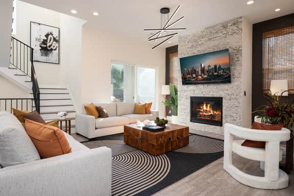 The Eterne: 4BR Rooftop Luxury | Garage | HTX - Image 3