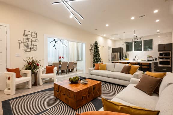 The Eterne: 4BR Rooftop Luxury | Garage | HTX - Image 2