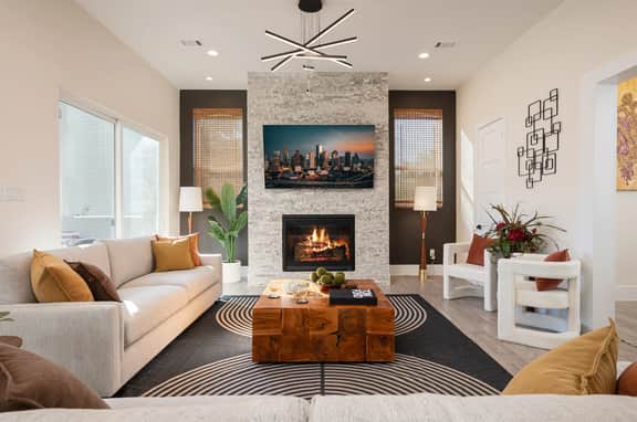 The Eterne: 4BR Rooftop Luxury | Garage | HTX