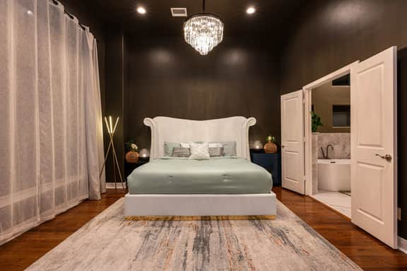 Modern Living All Ensuite| 3-Story Near Everything