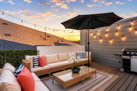 Twin Homes w/ 2 Rooftops! Sleeps 20 - Image 3