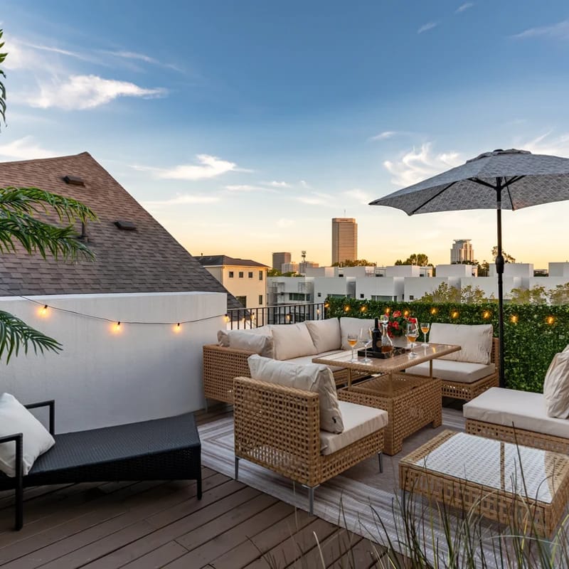 The Eterne: 4BR Rooftop Luxury | Garage | HTX
